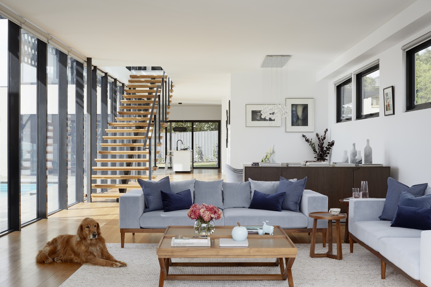 Contemporary interior furnished with carefully selected pieces